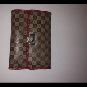 “Never used” Liz Claiborne Trifold Wallet